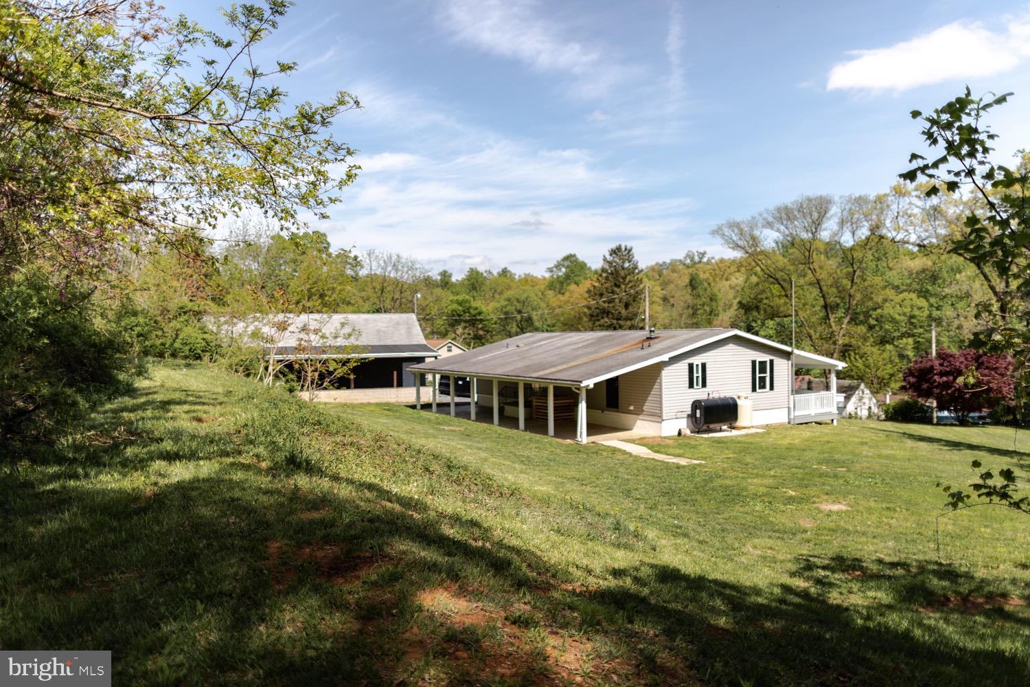 179 Creek Road Manchester, PA 17345 - Photo 13 of 32 Gallery Image 13