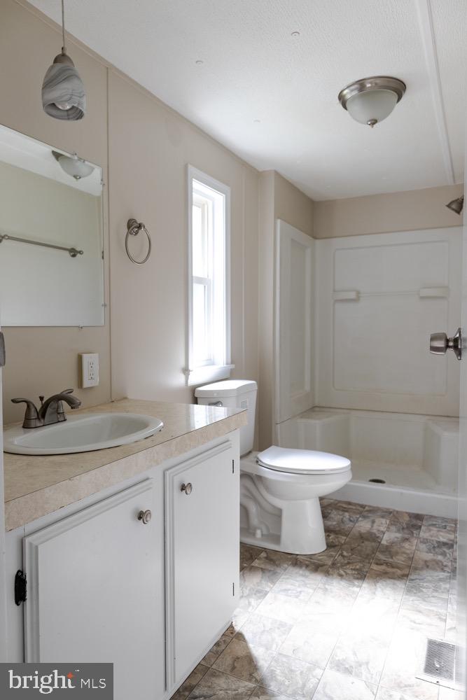 179 Creek Road Manchester, PA 17345 - Photo 28 of 32 Gallery Image 28