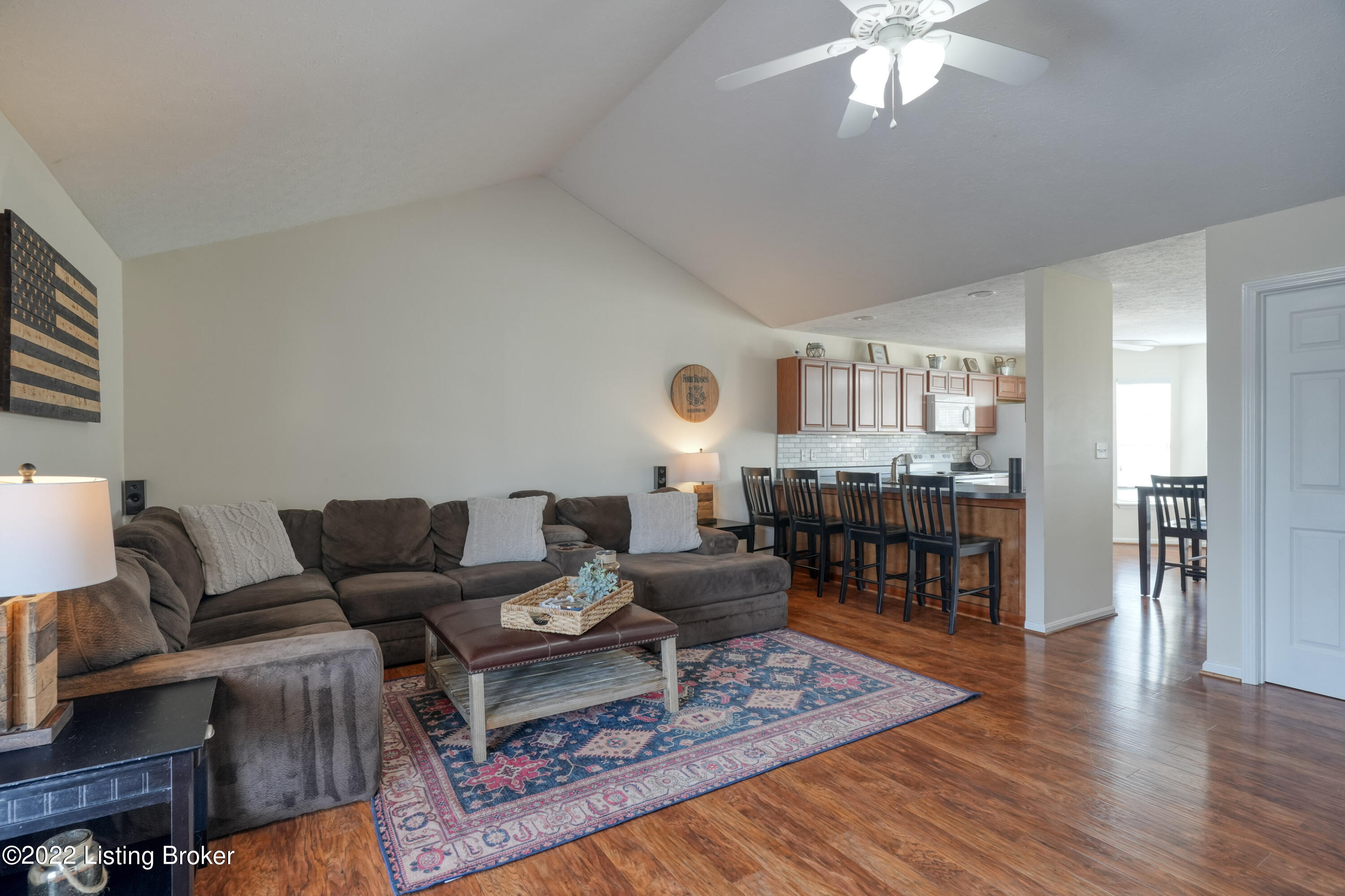 7905 Jennifer Ridge Place Louisville, KY 40258 - Photo 9 of 42 014 - 20221202 02796