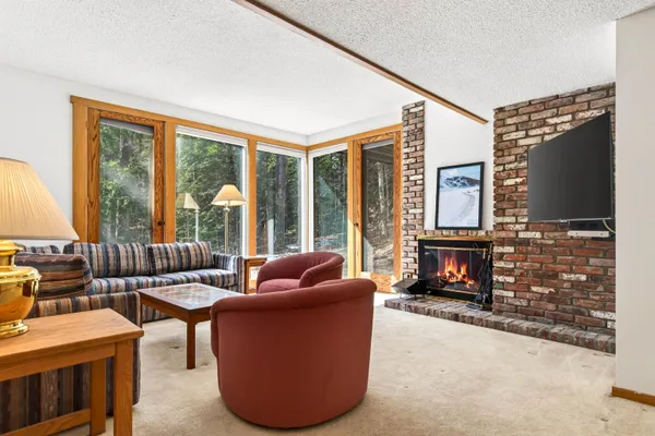 $815,000 | 74 Pond View Road, Winhall, VT 05340