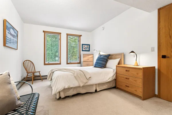 $815,000 | 74 Pond View Road, Winhall, VT 05340