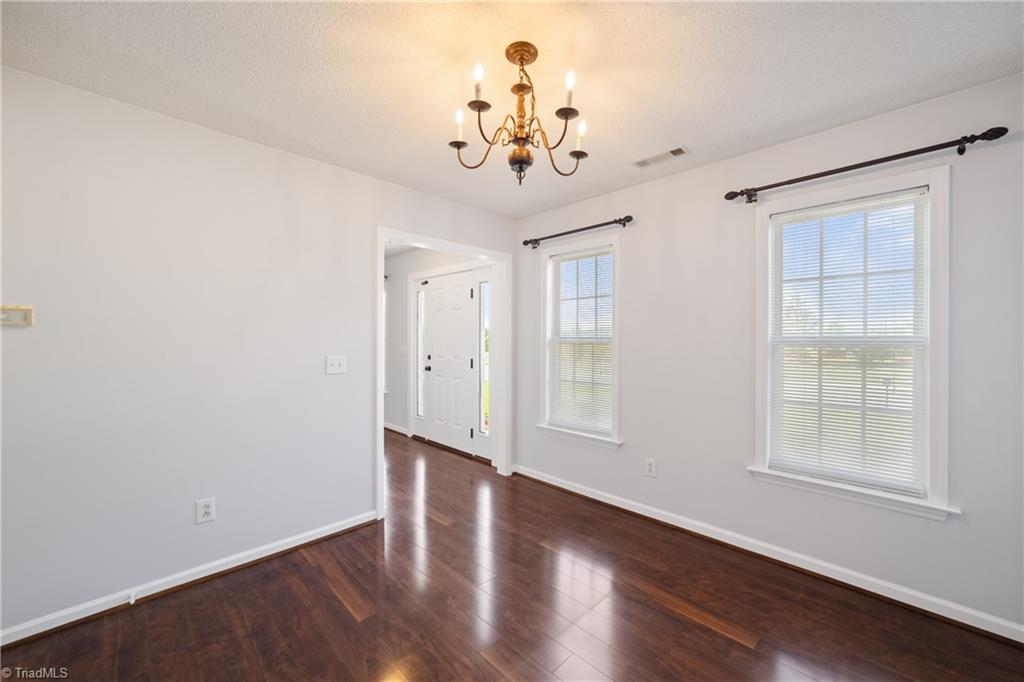 5407 Hundley Road Winston-Salem, NC 27106 - Photo 6 of 31