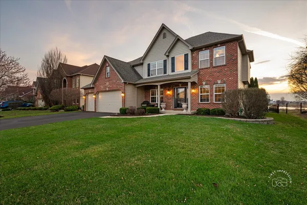 $698,000 | 664 Bennett Drive, North Aurora, IL 60542