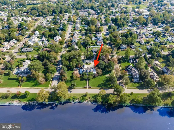$942,500 | 815 Delaware Avenue, Delanco, NJ 08075
