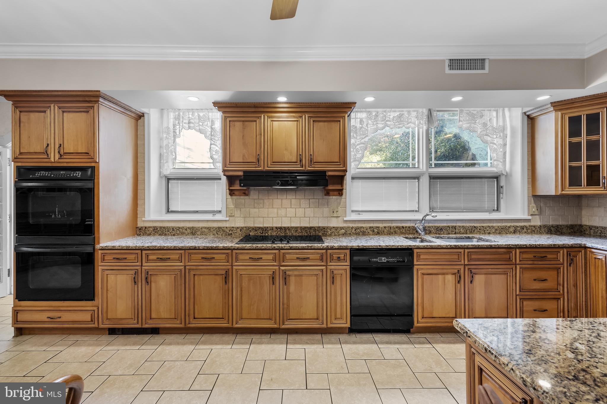 815 Delaware Avenue Delanco, NJ 08075 - Photo 15 of 72