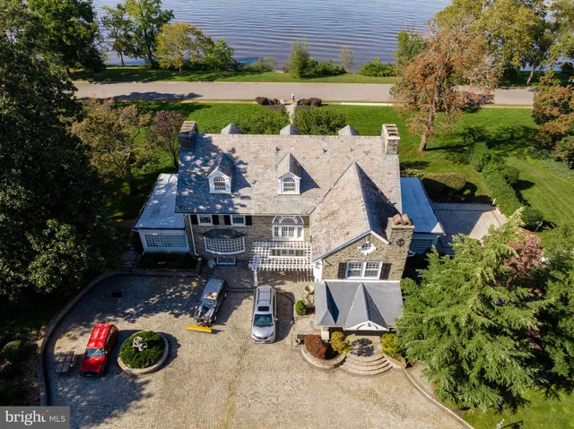 $995,000 | 815 Delaware Avenue, Delanco, NJ 08075