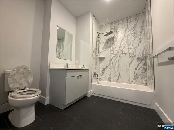 $2,775 | 2301 Lemoine Avenue, Unit 502, Fort Lee, NJ 07024