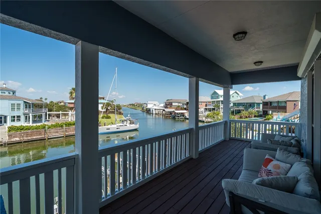 $1,250,000 | 214 Bayview Drive, City by the Sea, TX 78336