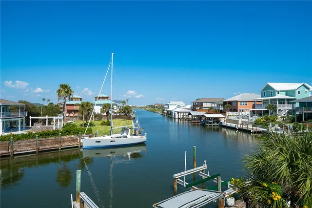 $1,250,000 | 214 Bayview Drive, City by the Sea, TX 78336
