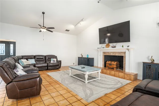 $1,250,000 | 214 Bayview Drive, City by the Sea, TX 78336