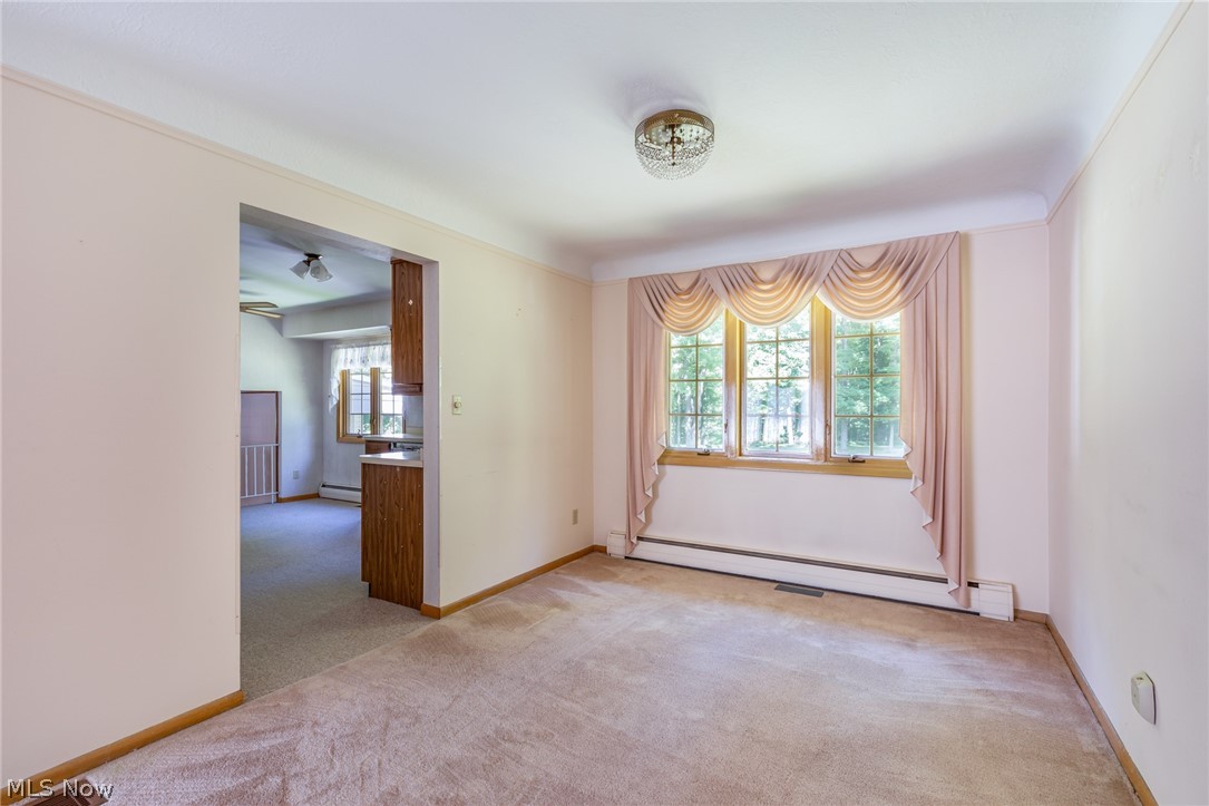 11671 Schreiber Road Valley View, OH 44125 - Photo 6 of 32 Gallery Image 6