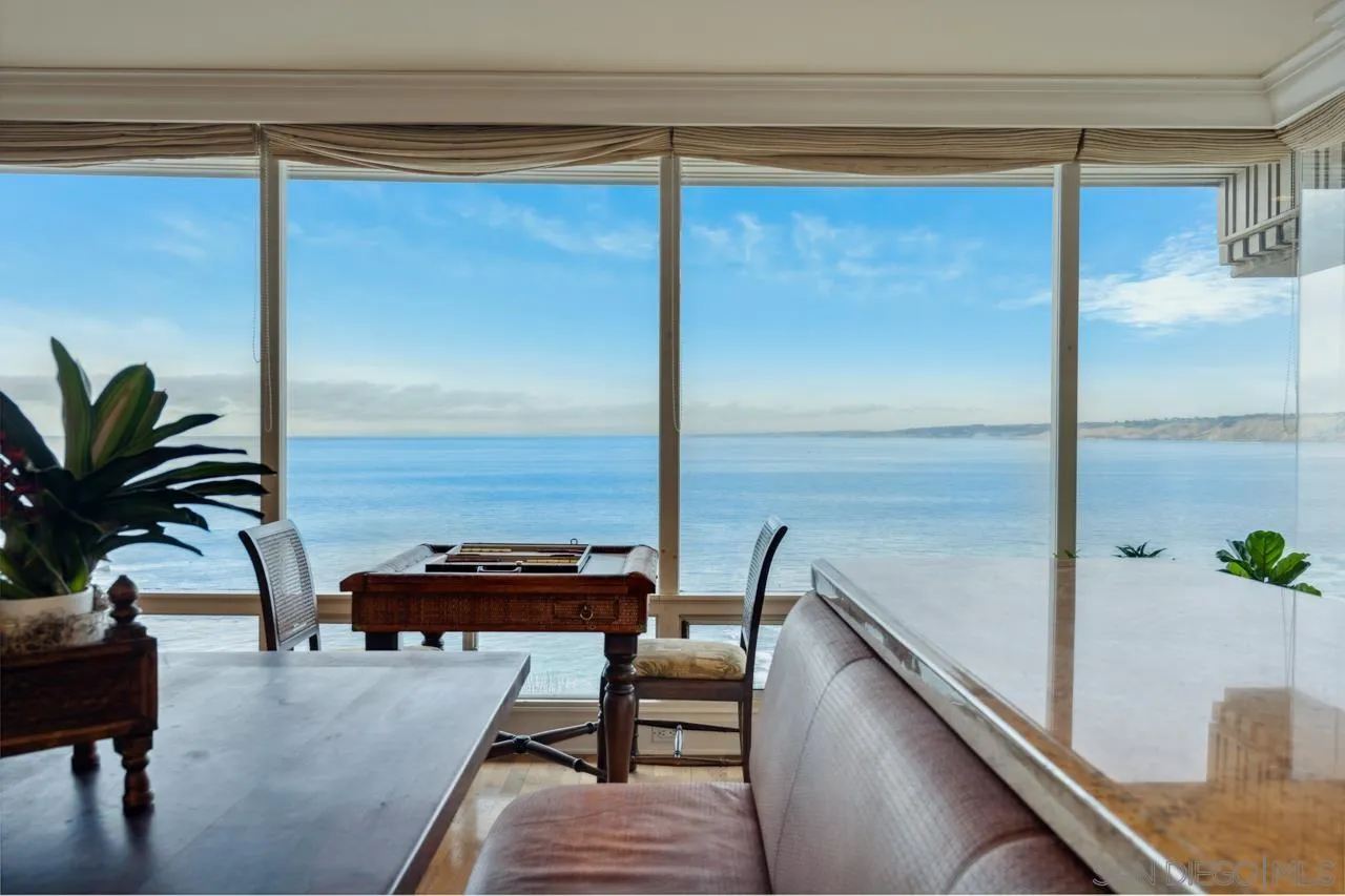 1219 Coast Boulevard, Unit 5 La Jolla, CA 92037 - Photo 15 of 31 a living room with furniture