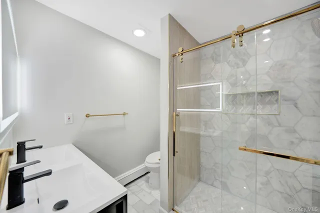 $1,099,000 | 644 A Bread And Cheese Hollow Road, Northport, NY 11768