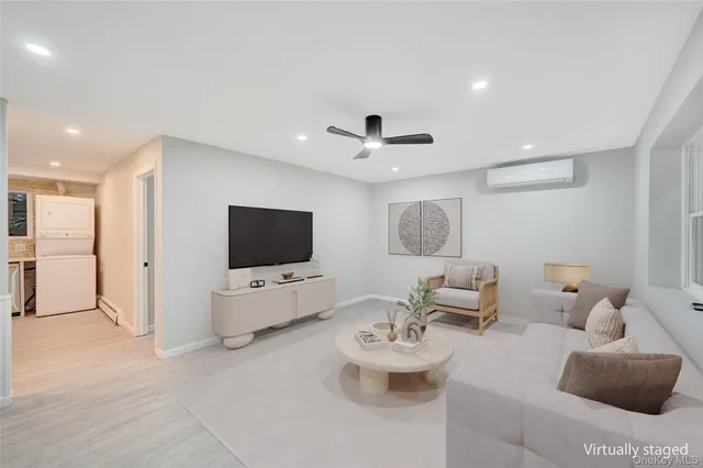 $1,099,000 | 644 A Bread And Cheese Hollow Road, Northport, NY 11768