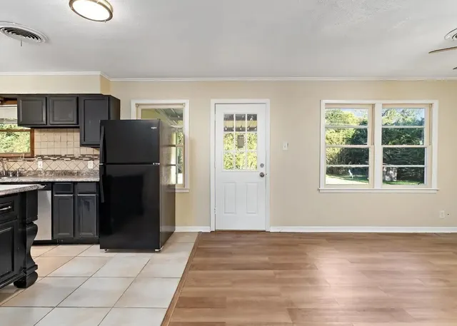 $1,600 | 5470 Spencer Drive, Beaumont, TX 77708