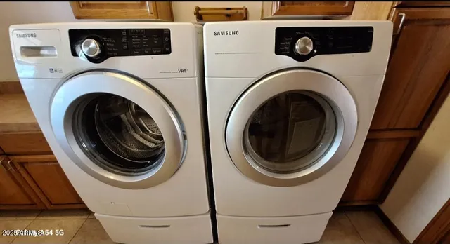 a bathroom with a sink and toilet