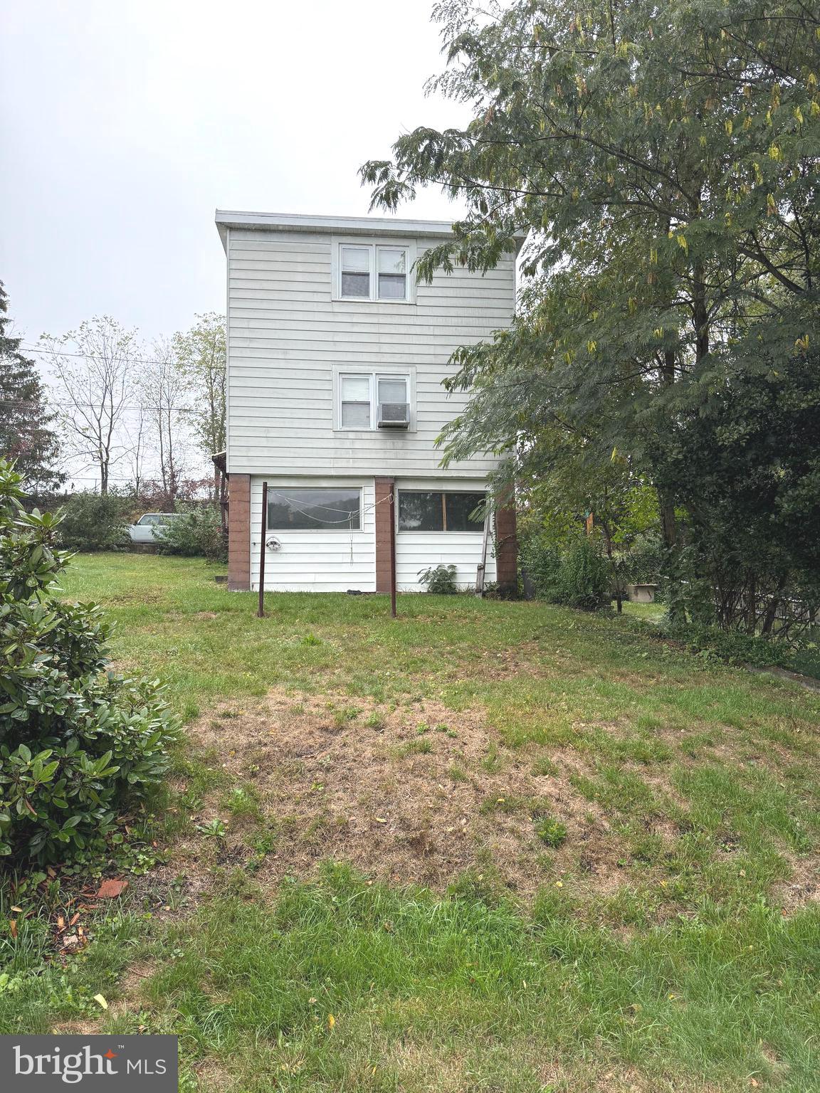 446 Biddle Street Tamaqua, PA 18252 - Photo 6 of 22