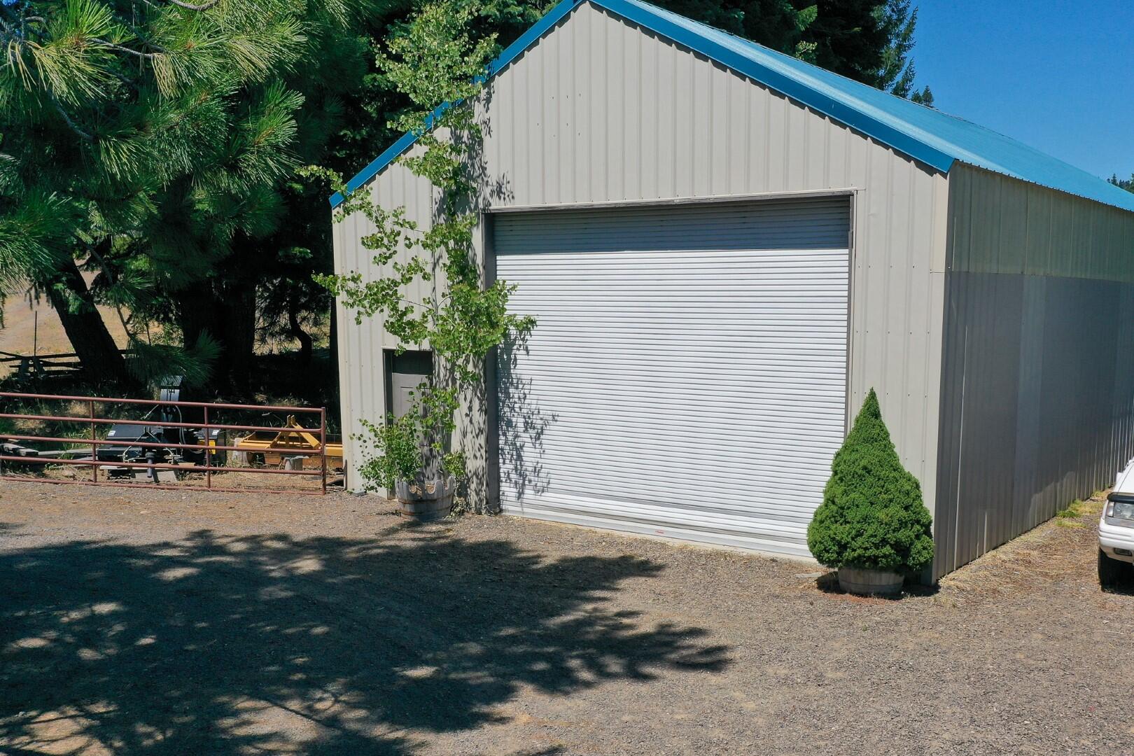 7540 Hyatt Prairie Road Ashland, OR 97520 - Photo 33 of 39 Shop