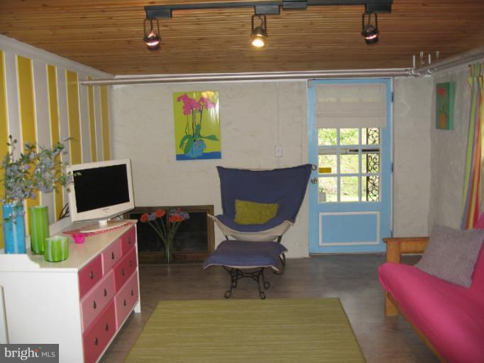 2447 Pickwick Road Baltimore, MD 21207 - Photo 10 of 28 a workspace with furniture