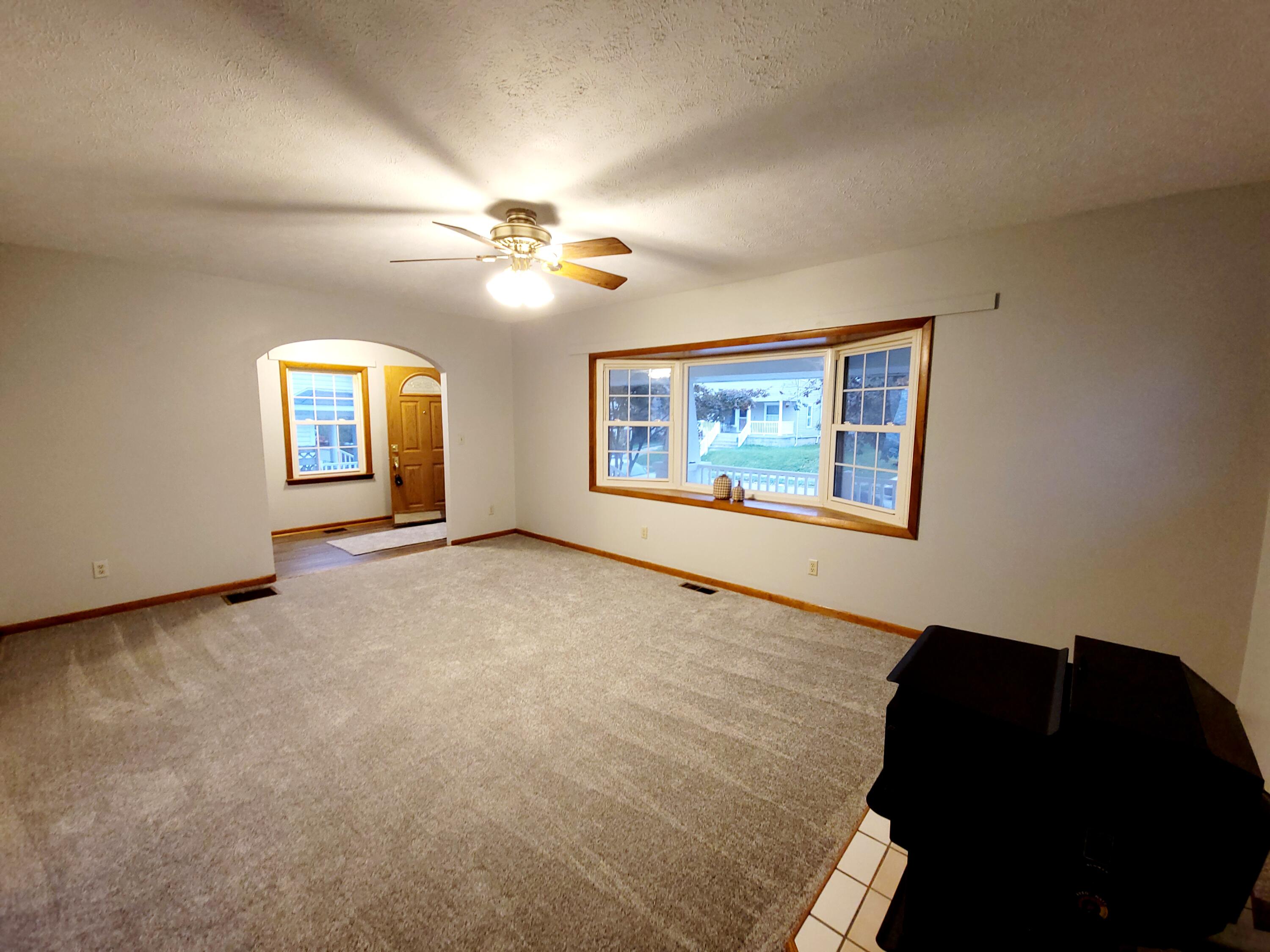328 Bellaire Avenue Springfield, OH 45503 - Photo 9 of 37