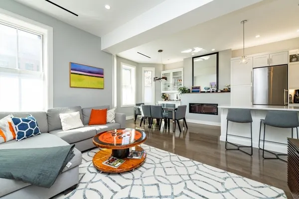 $1,275,000 | 53 Chandler Street, Unit 3, Boston, MA 02116