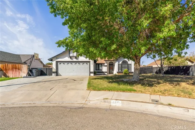 $3,500 | 4225 Saddleback Road, Palmdale, CA 93552