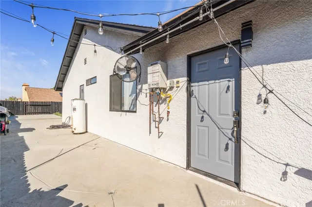 $3,500 | 4225 Saddleback Road, Palmdale, CA 93552