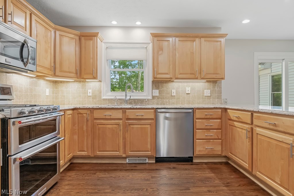 385 Walnut Ridge Trail Aurora, OH 44202 - Photo 11 of 49 Gallery Image 11