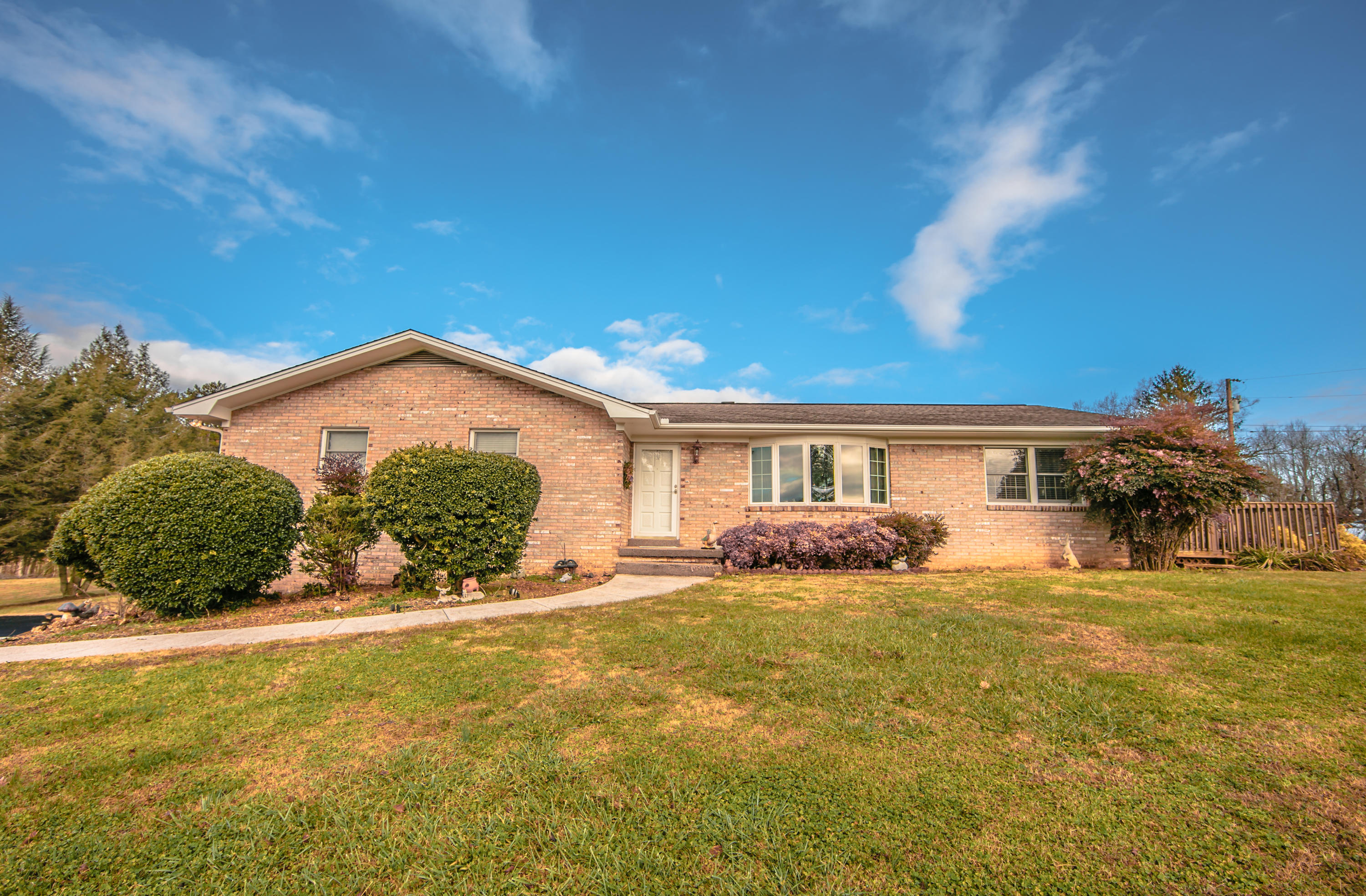963 Webster Road Harriman, TN 37748 - Photo 2 of 22 FMN_1778-1