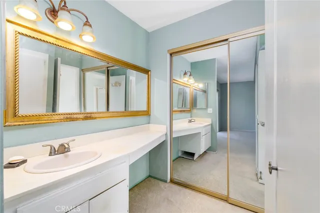 $825,000 | 1709 Park Glen Circle, Unit D, Santa Ana, CA 92706