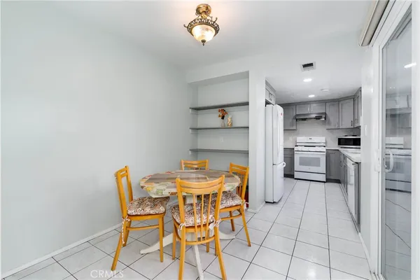 $799,900 | 1709 Park Glen Circle, Unit D, Santa Ana, CA 92706