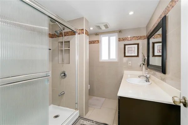 $799,900 | 1709 Park Glen Circle, Unit D, Santa Ana, CA 92706