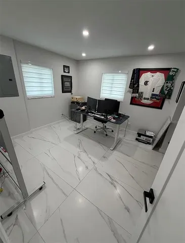 $5,300 | 1359 40th Avenue Northeast, St. Petersburg, FL 33703