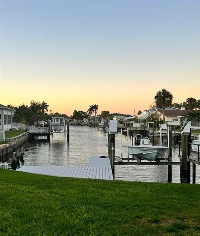 $5,300 | 1359 40th Avenue Northeast, St. Petersburg, FL 33703