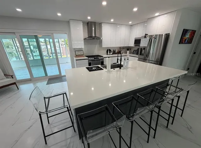 $5,300 | 1359 40th Avenue Northeast, St. Petersburg, FL 33703