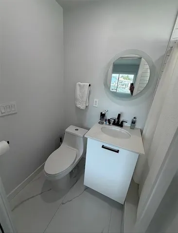 $5,300 | 1359 40th Avenue Northeast, St. Petersburg, FL 33703