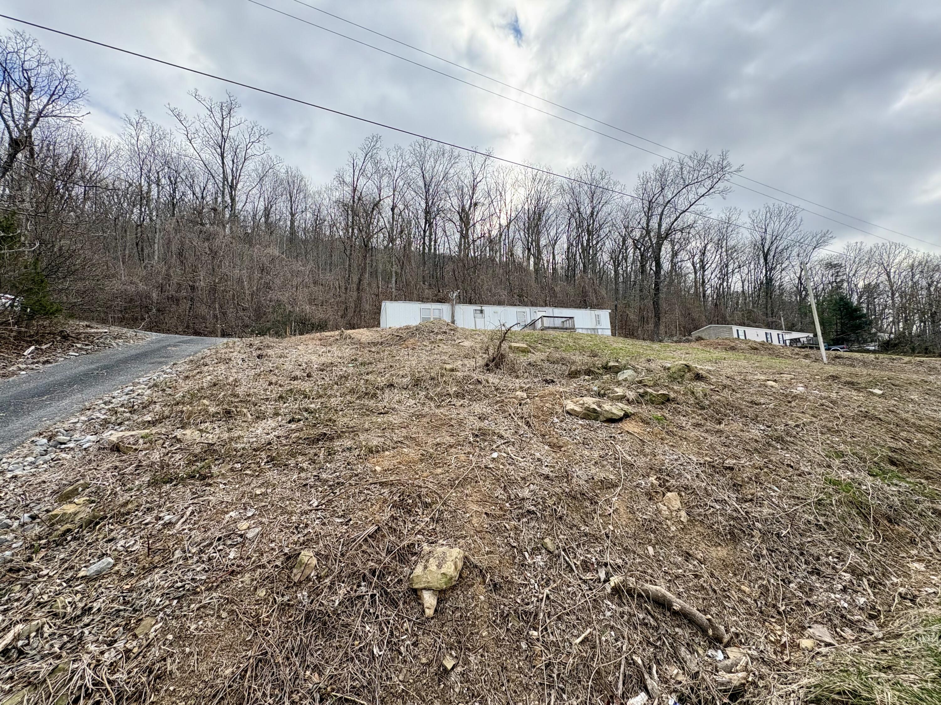 1127 Sussex Road Dayton, TN 37321 - Photo 3 of 14 1127 - Front 3