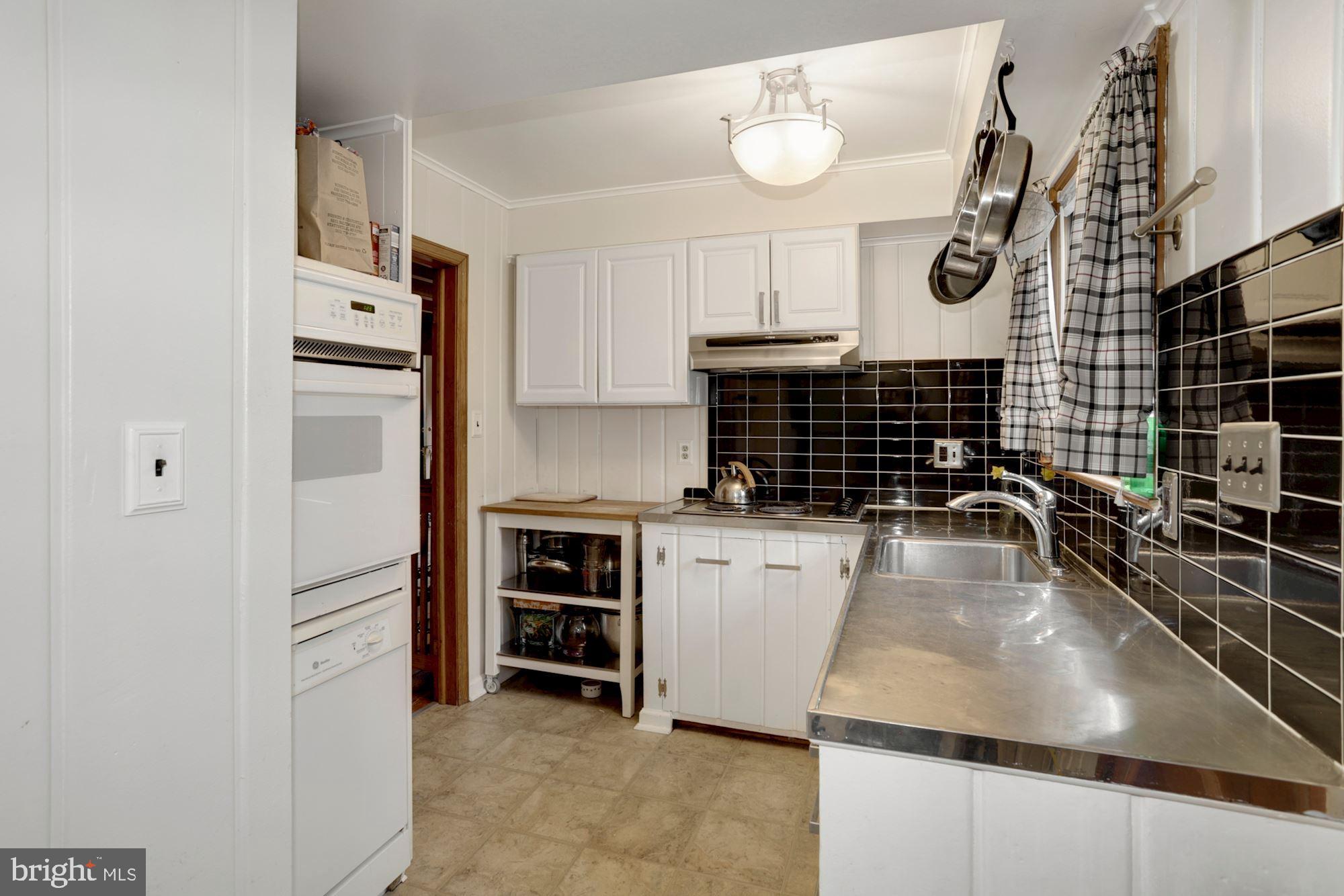 6021 Inwood Street Cheverly, MD 20785 - Photo 12 of 31