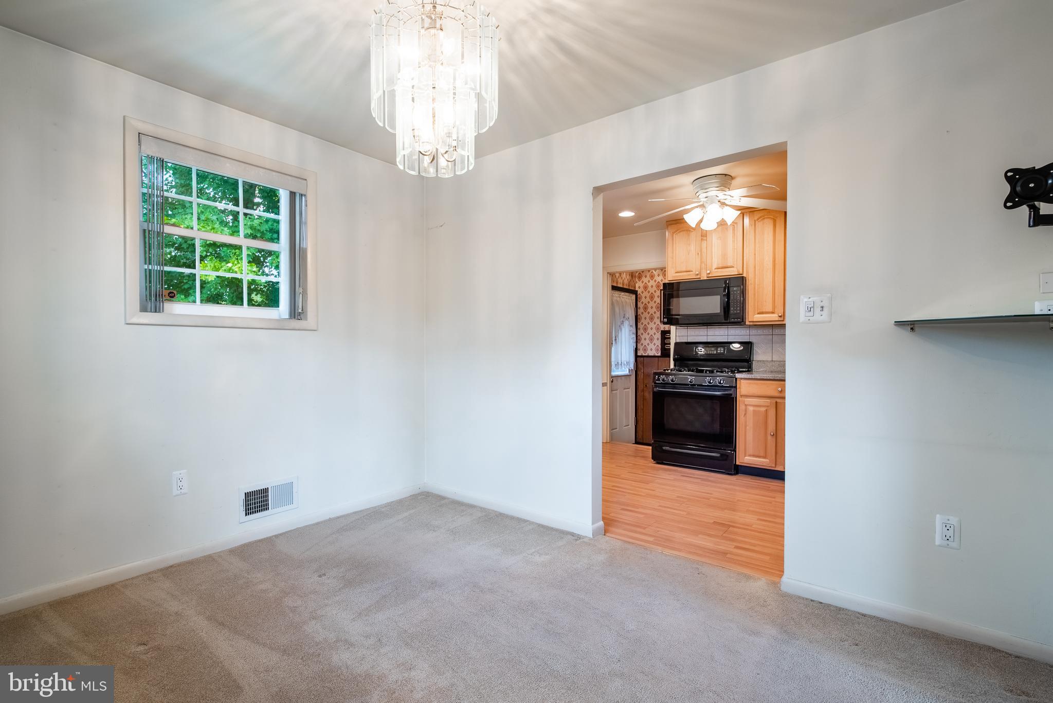 239 Hannes Street Silver Spring, MD 20901 - Photo 10 of 39