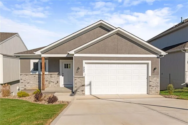 $429,900 | 522 Northwest 110th Street, Kansas City, MO 64155