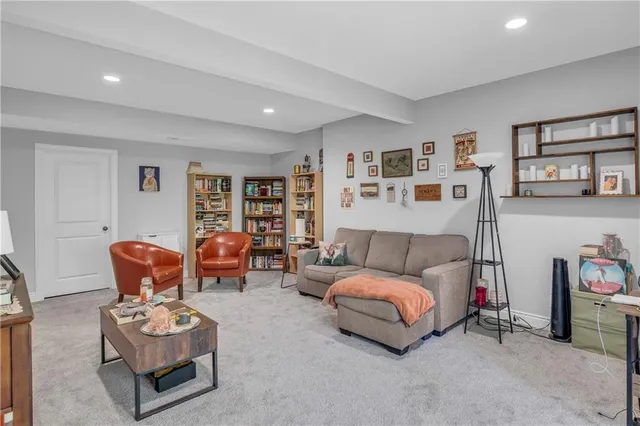 $429,900 | 522 Northwest 110th Street, Kansas City, MO 64155