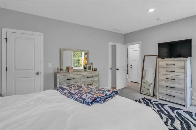 $429,900 | 522 Northwest 110th Street, Kansas City, MO 64155