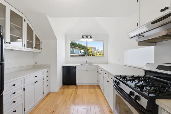 $2,395,000 | 69 Corte Madera Avenue, Corte Madera, CA 94925