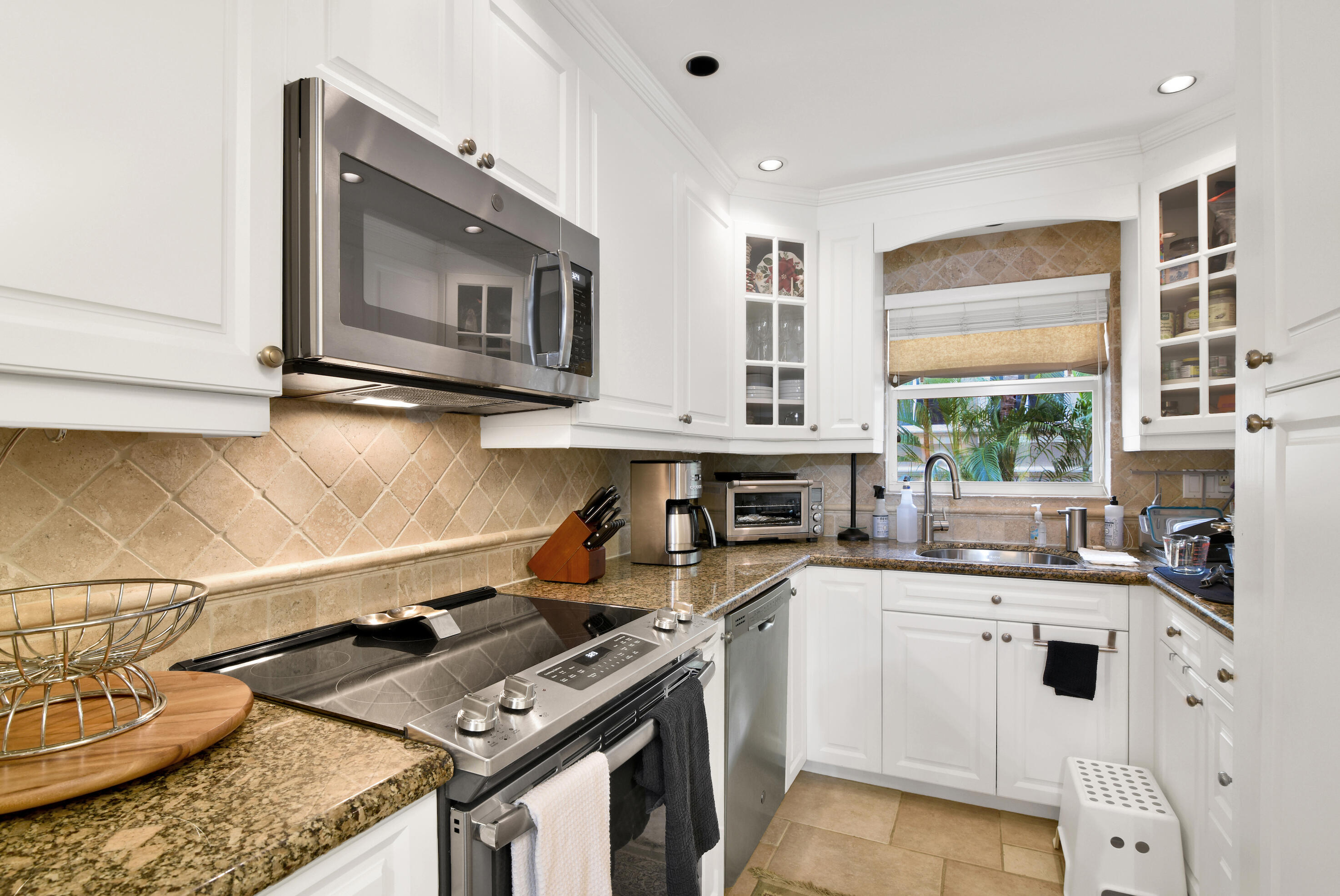 2501 South Ocean Boulevard, Unit 1020 Boca Raton, FL 33432 - Photo 21 of 33 BocaRatonStudio 12