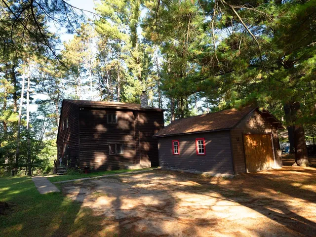 $555,000 | N2577 Ottman Drive, Waupaca, WI 54981