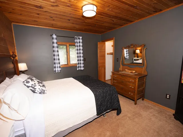 $555,000 | N2577 Ottman Drive, Waupaca, WI 54981