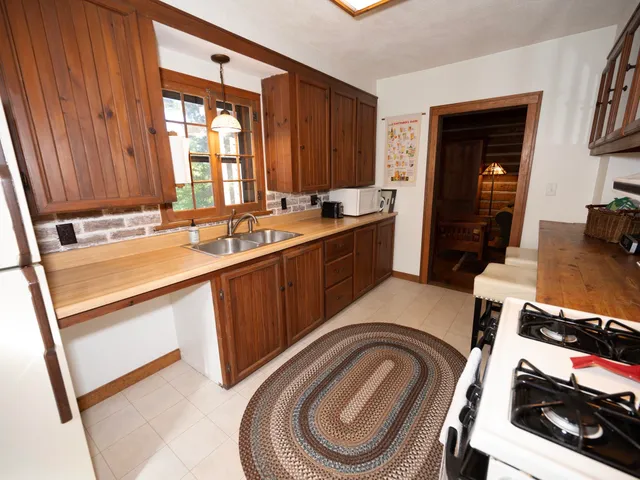 $555,000 | N2577 Ottman Drive, Waupaca, WI 54981