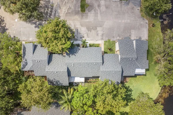 $328,500 | 32 Wimbledon Lakes Drive, Unit 221, Plantation, FL 33324