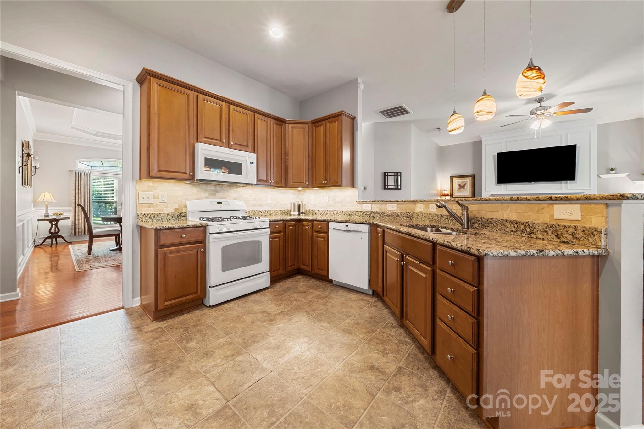 2009 Clover Hill Road Fort Mill, SC 29707 - Photo 5 of 46 Gallery Image 5
