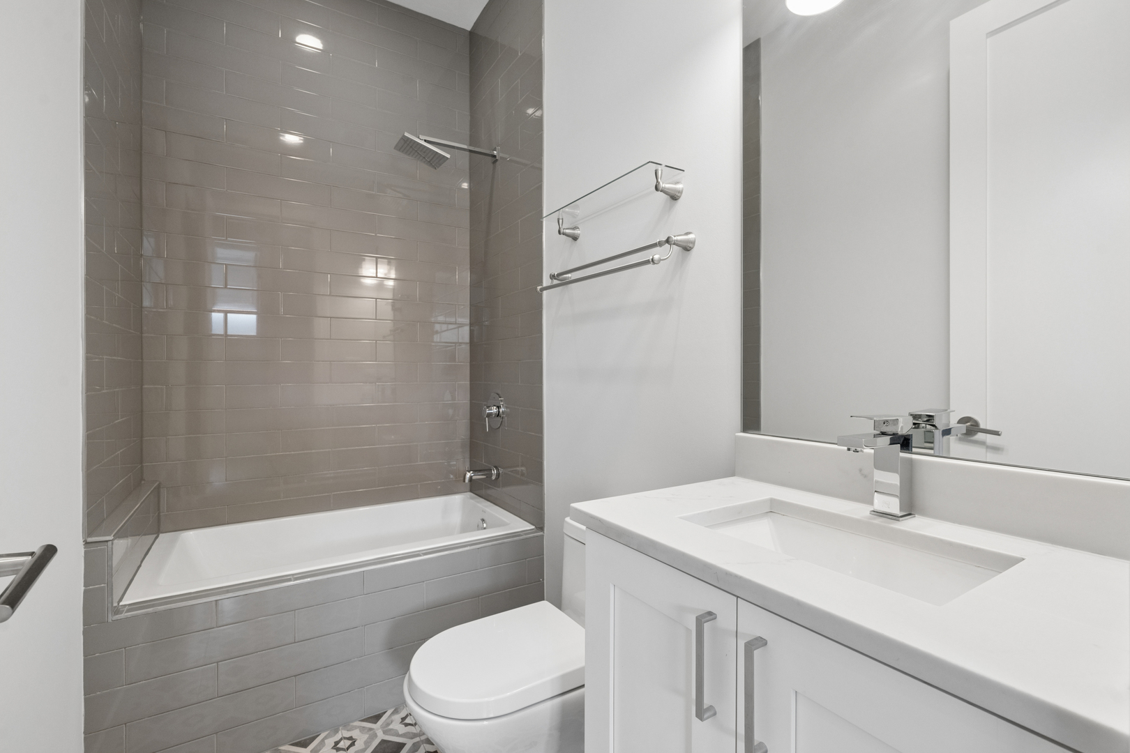 2733 West Hirsch Street, Unit 3W Chicago, IL 60622 - Photo 9 of 15